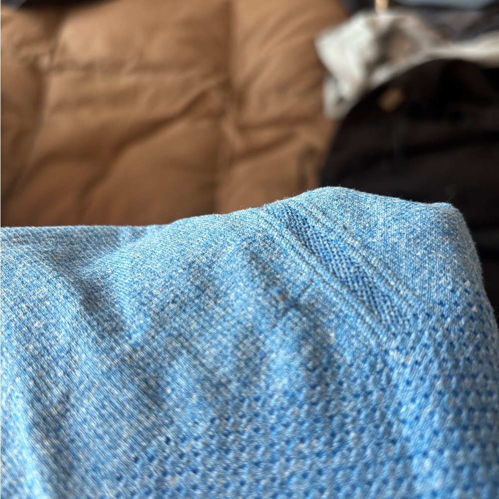 Women’s Lululemon long sleeve in blue - Picture 5 of 5